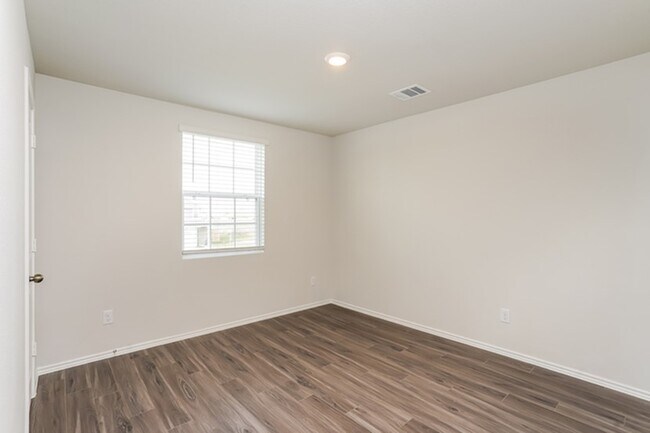 Foto del edificio - 3197 Wood Lily Dr