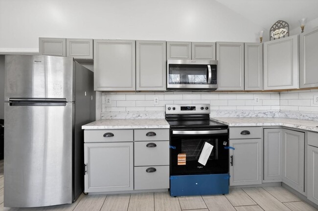 Building Photo - Charming 1BR House in Alum Bank