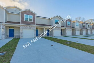 Building Photo - 812 Kenneth Dr