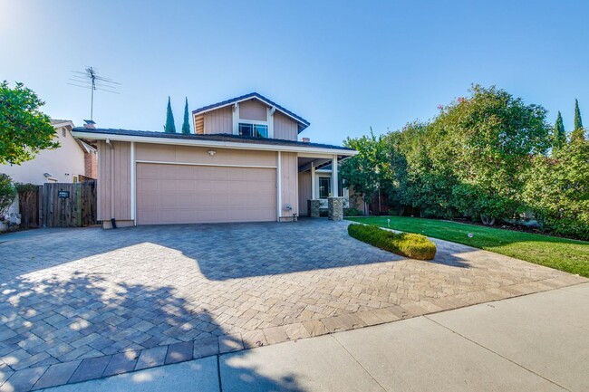 Foto del edificio - Remodeled Home- Gas Range- Double Pane Win...