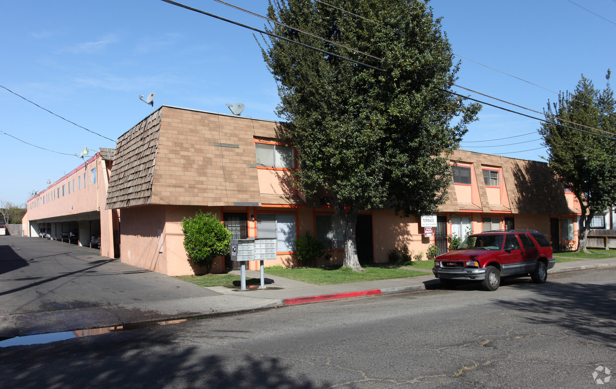 Primary Photo - Shilo Terrace Apartments