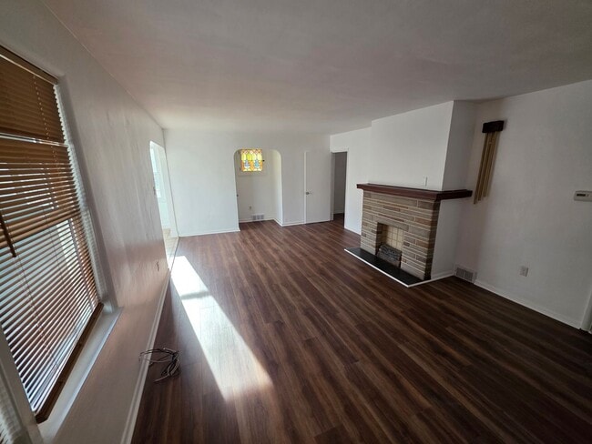 Photo - 4 Bedroom House for Rent in Shaler Schools !