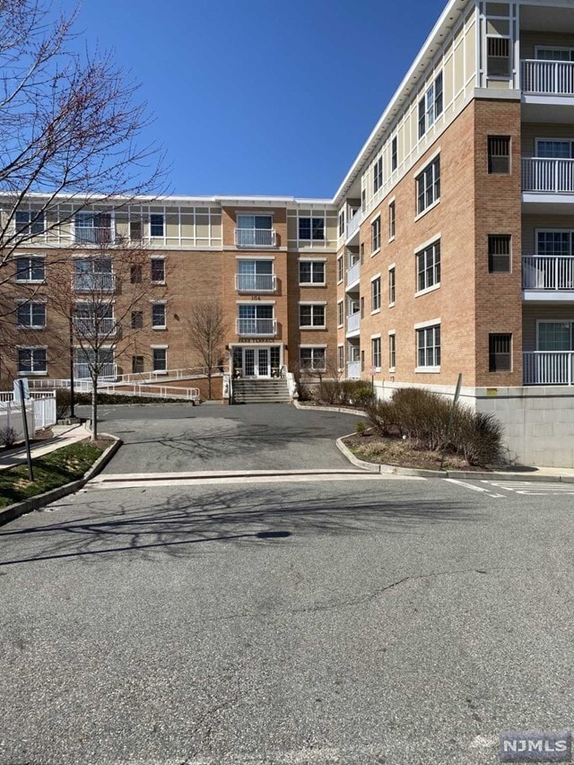 Building Photo - 102 Terrace Ave
