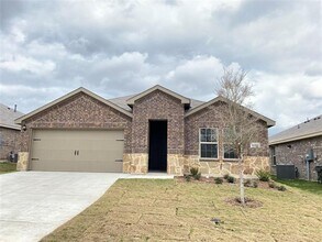 Building Photo - 3030 Sweetwater Dr