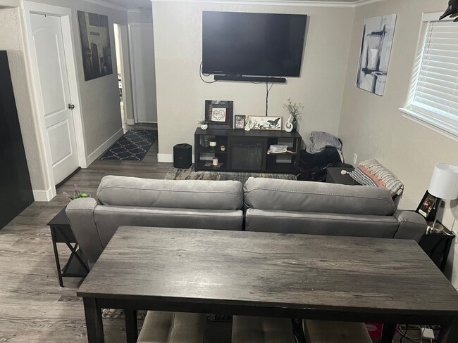 Building Photo - Beautiful American Fork Basement Apartment...