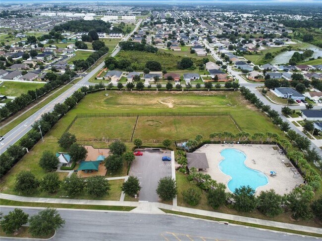 Foto del edificio - 101 Highland Meadows St