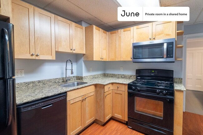 Foto del edificio - Room in Shared 3 bed/1 bath home