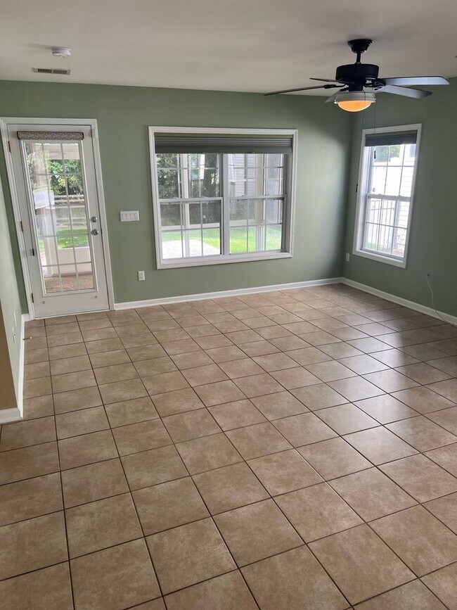 Foto del edificio - Pinecrest Two Bedroom Home
