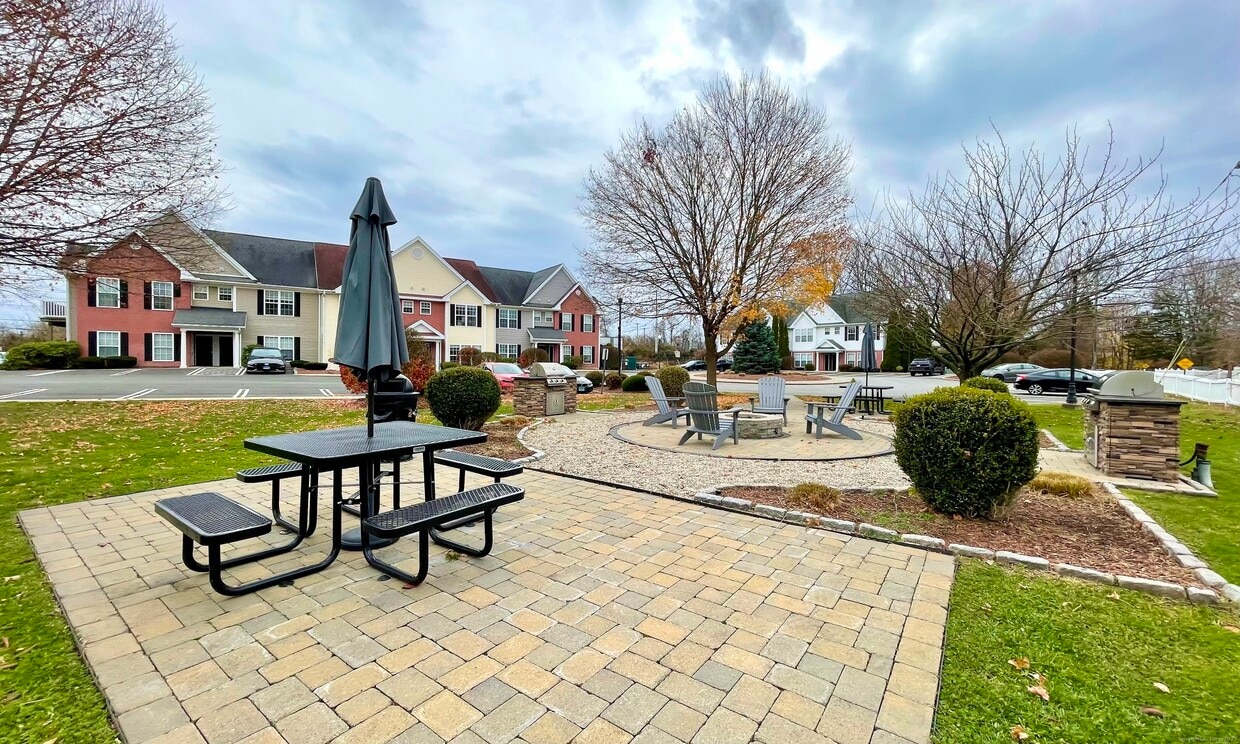 Building Photo - 120 Washington St