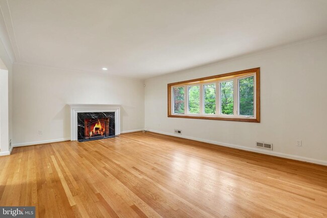 Foto del edificio - 8210 West Beach Dr NW