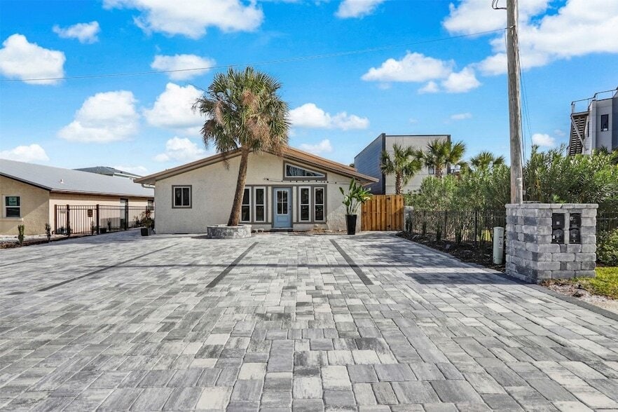 Foto principal - 338 Tarpon Ave