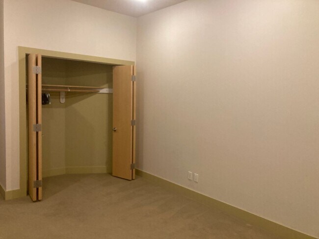 Building Photo - Luxury Penthouse Condo in the Heart of Dow...