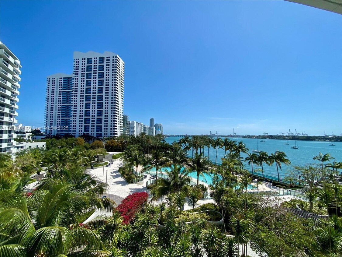 Foto principal - 1500 Bay Rd