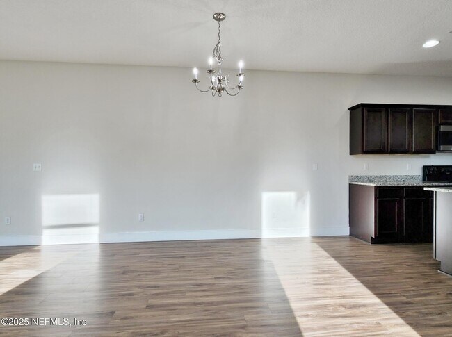 Foto del edificio - 834 4th St N