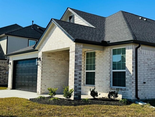 Building Photo - 3246 Tilley Dr