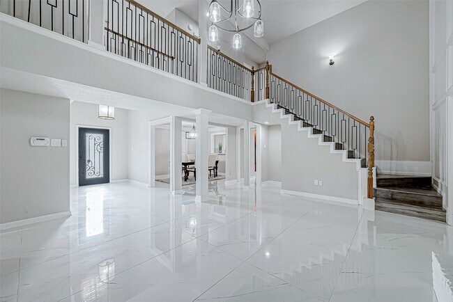 Foto del edificio - 3102 Glenn Lakes Ln