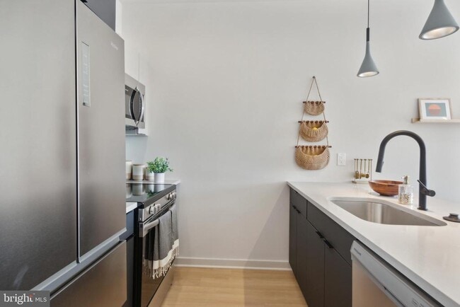 Foto del edificio - 1775 N American St