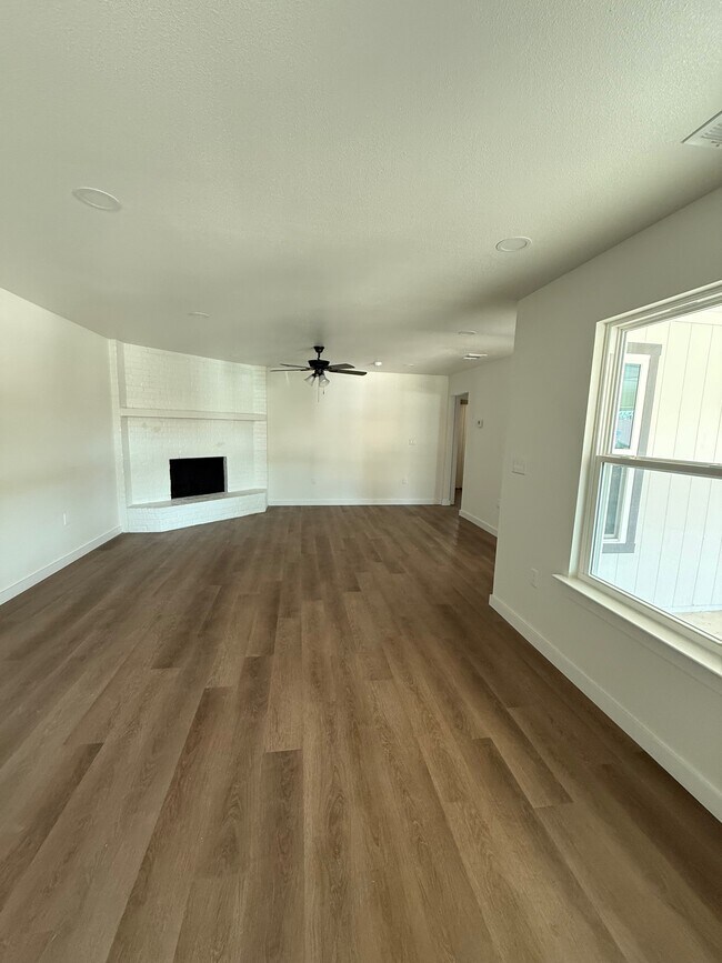 Foto del edificio - 2322 Lindblad Ct