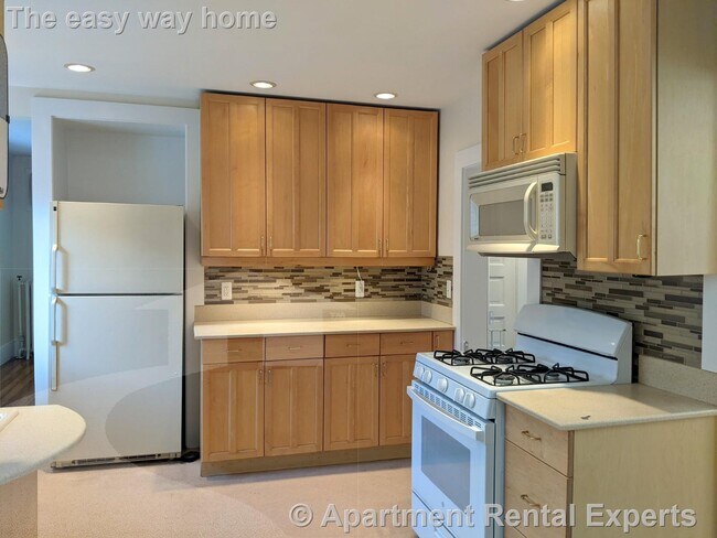 Foto del edificio - Malden 1+ Bedroom - Parking - Laundry in U...