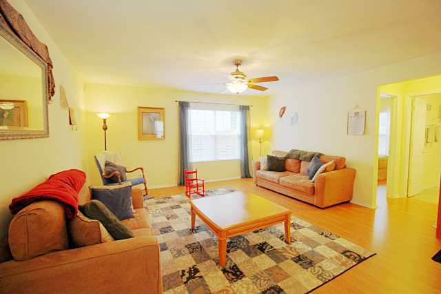 Building Photo - Available Early July! Beautiful 4 bedroom ...