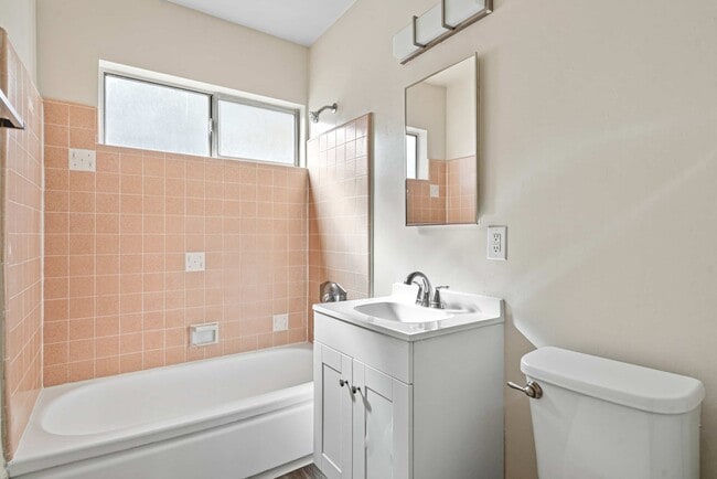 Building Photo - 530 E. Harvard Rd.