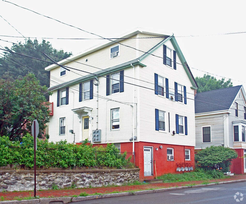 Primary Photo - 15 Cumberland Ave