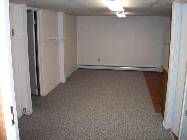 Foto del edificio - 2 Bedroom 1 Bath 3 Plex
