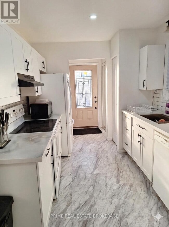 Photo du bâtiment - 1651 Jalna Blvd