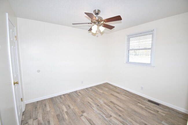 Foto del edificio - Rob Rd-142