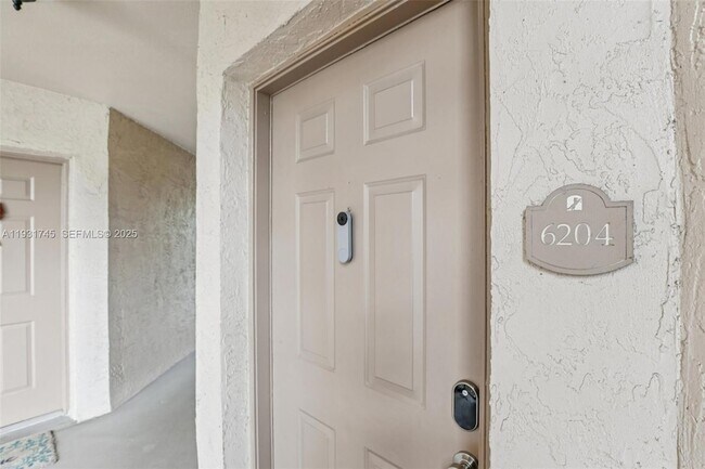 Foto del edificio - 2926 S University Dr