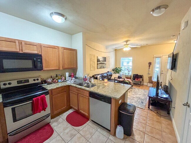 Building Photo - Chase Hollow #99