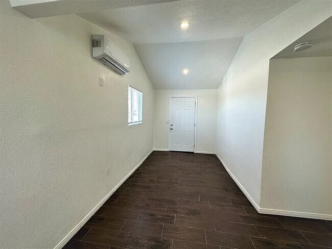 Foto del edificio - 66261 3rd St