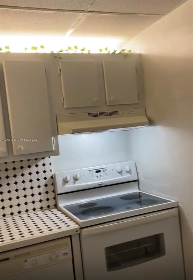 Foto del edificio - 16851 NE 23rd Ave