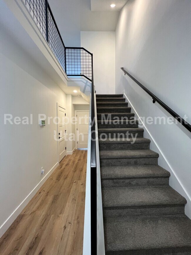 Foto del edificio - Big Townhome in American Fork