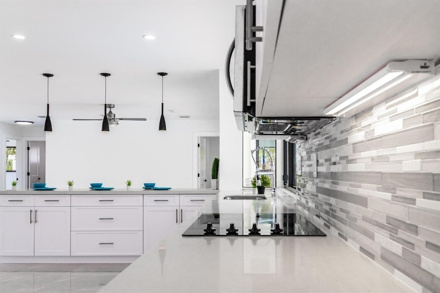 Photo - 1001 NW 6th Drive Unit