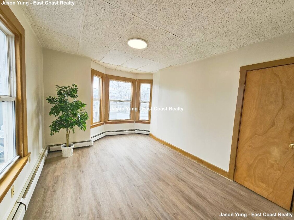 Primary Photo - 23 Benedict St