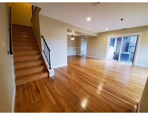 Building Photo - 72 Rosewood Dr