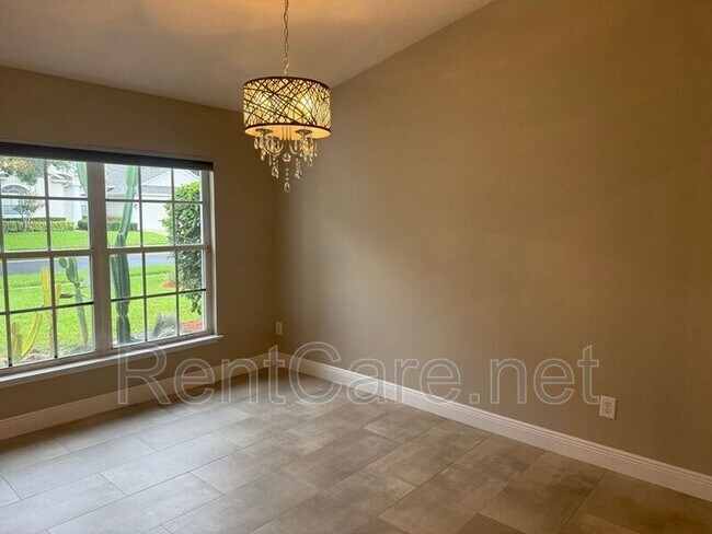 Foto del edificio - 9020 Lake Coventry Ct