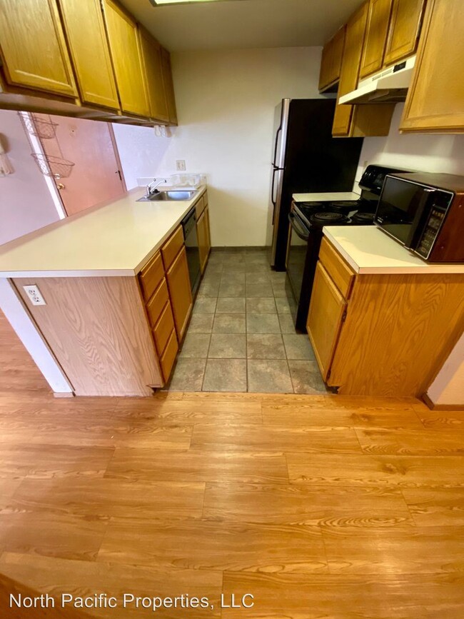 Foto del edificio - 929 N 98th St