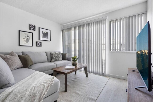 Photo du bâtiment - 55 E 12th Ave