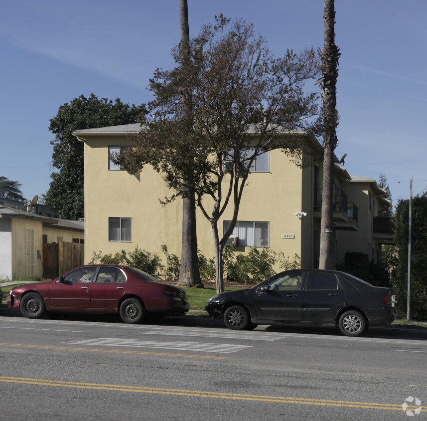 Building Photo - 5917 Laurel Canyon Blvd