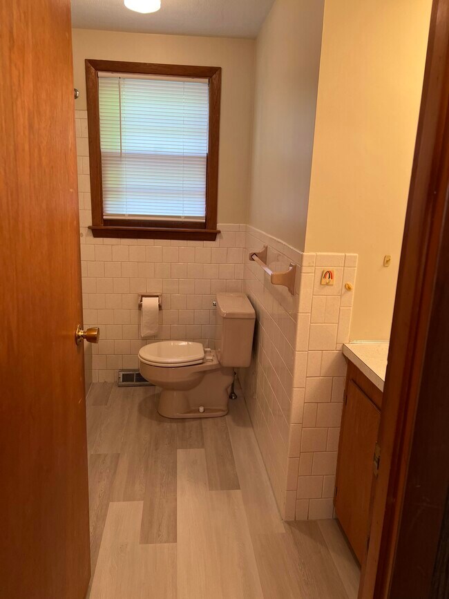 87 Pinehurst Ave, Providence, RI 02908 House Rental in Providence, RI