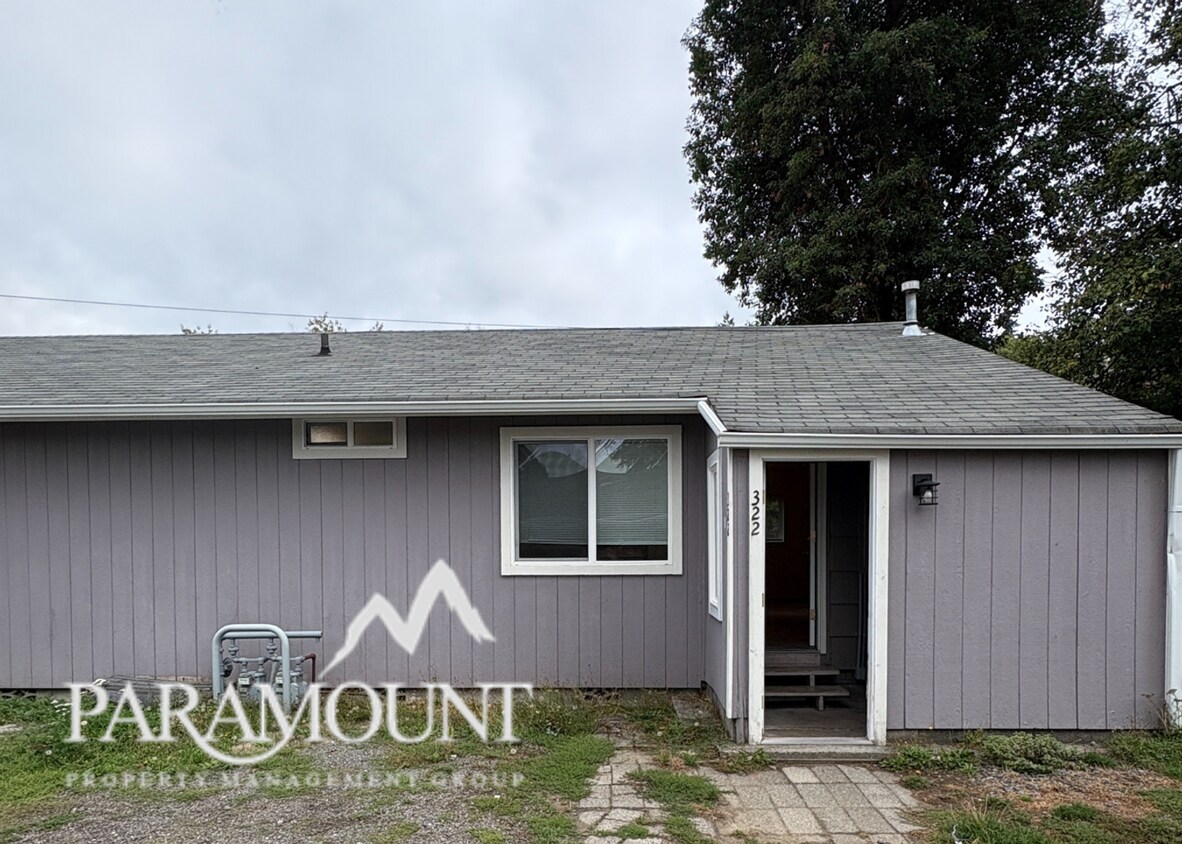 Foto principal - Charming 1 bedroom 1 bath centrally located!
