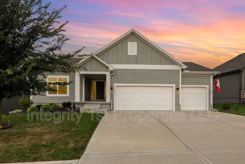 Foto principal - 7430 NW Chambers Ct