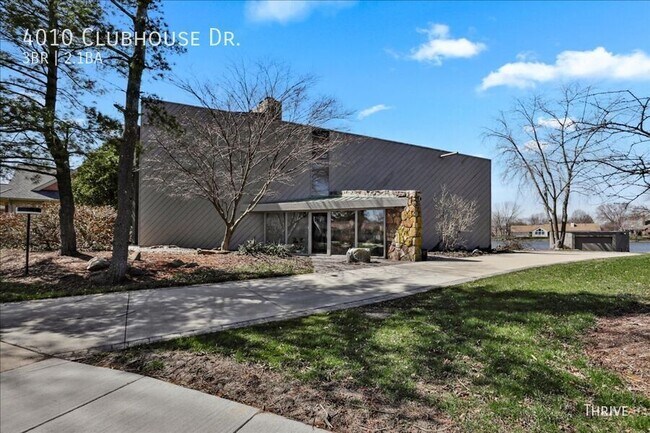 Building Photo - 4010 Clubhouse Dr