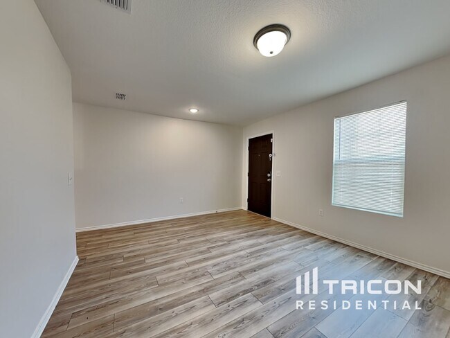 Foto del edificio - 1125 Waggoner Dr
