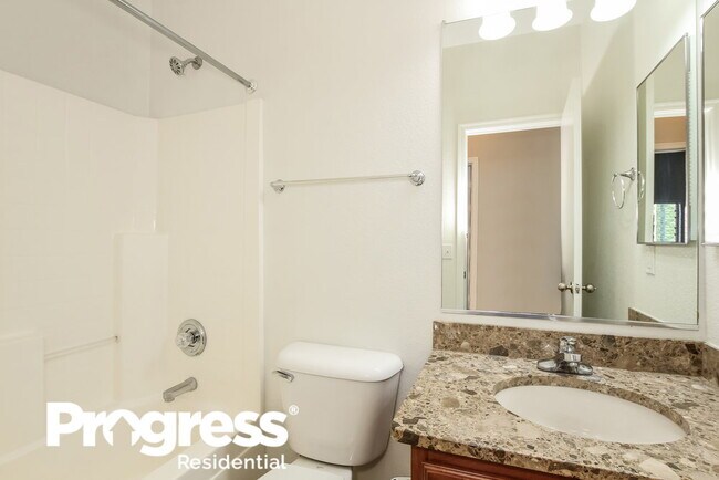 Foto del edificio - 15313 W Cameron Cir