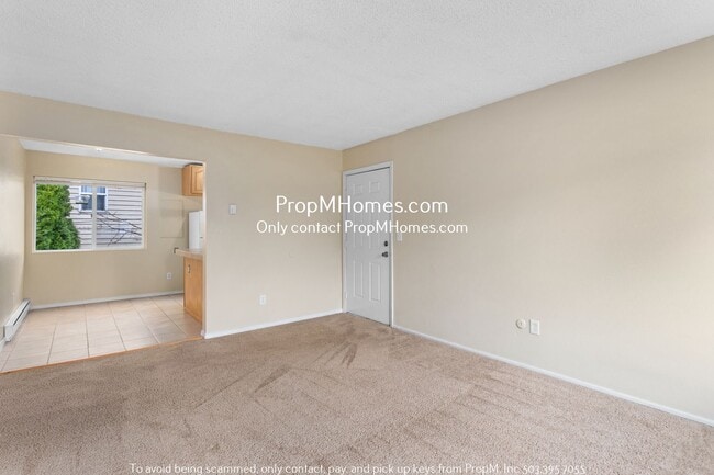 Building Photo - Great Second Floor Two Bedroom Apartment I...