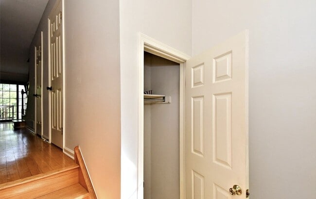 Entrance Foyer - 3051 Mitchell Ct