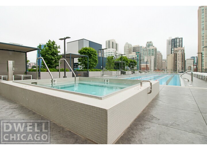 Primary Photo - 667 N Wells St